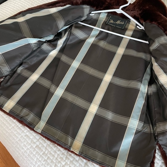 VINTAGE DE MAR'S CICERO,ILL BROWN FAUX FUR SHORT COAT - Picture 7 of 8